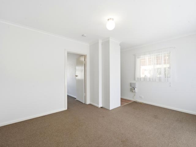 Ground floor one bedroom unit with courtyard