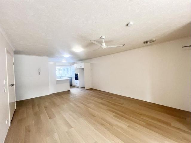 GROUND FLOOR LOW RISE APARTMENT