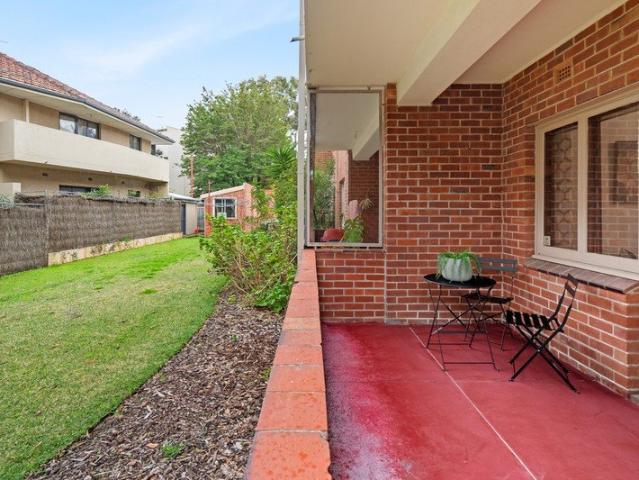 Ground Floor Living Moments from the Swan River