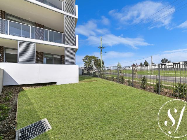 Ground Floor Living with Courtyard!