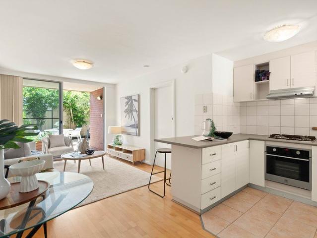 Ground Floor Living with a Leafy Private Courtyard