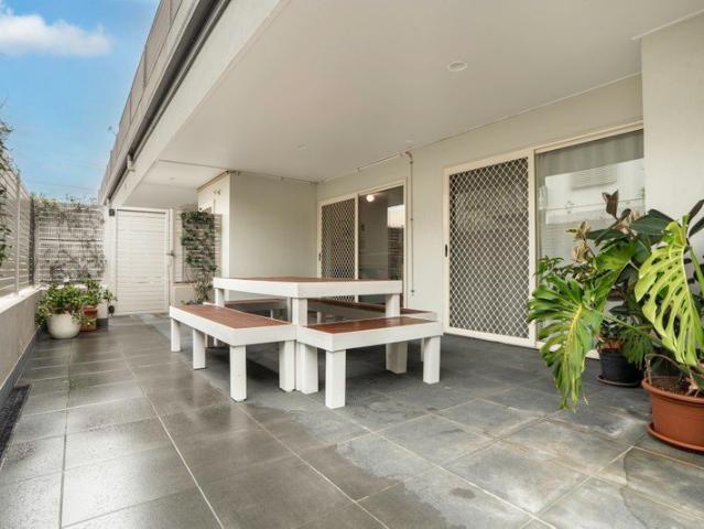 Ground Floor Living with Exceptional Outdoor Entertaining Space