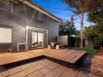 Ground Floor Lifestyle Haven with an Extraordinary Private Courtyard!