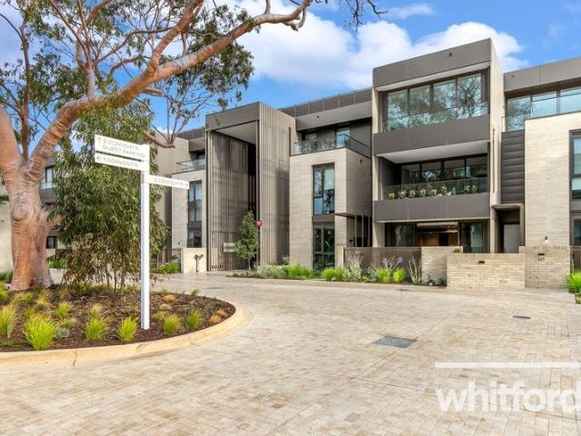 Ground floor luxury by the Bay