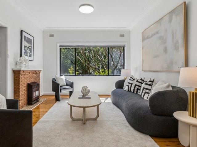 Ground floor north facing apartment in boutique block