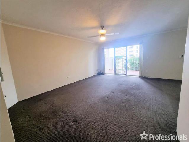 Ground Floor Spacious 2 Bedroom Unit