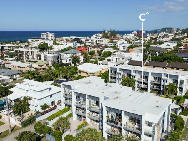 Ground Floor Spacious Beachside Apartment | 2 Beds 2 Baths 2 Cars