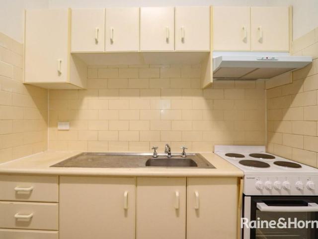 Ground Floor Studio Apartment On Keppel St Available 13.11.2026