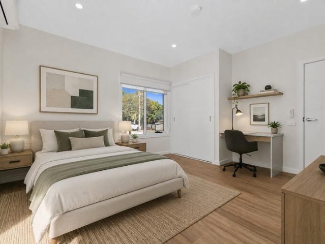 Available Now Quality Studios Beach, Uni and Hospital only minutes away