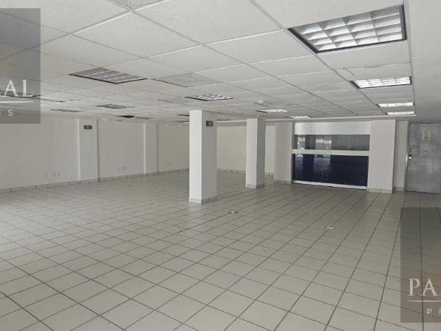 Ground Floor Retail Space on Av. Tulum