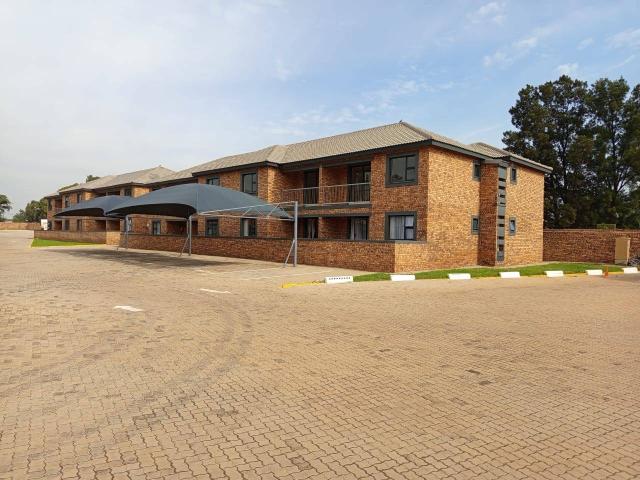 Ground Floor Rental with Private Garden – Clover Forest