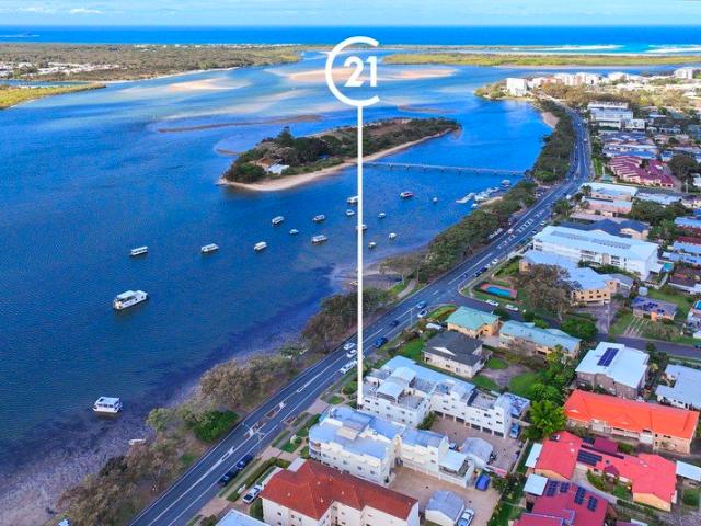 Ground Floor Riverfront Three Bedder Vacant And Ready to Move in today!