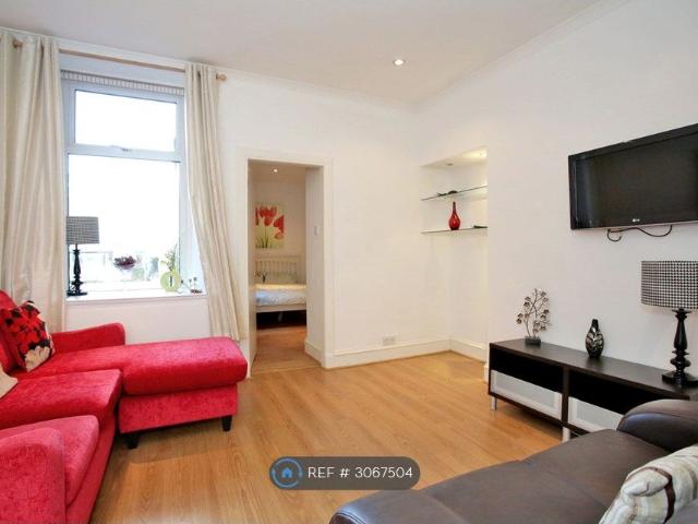 Ground Floor Right, Aberdeen AB10, 2 bed flat to rent, £700 pcm | PrimeLocation