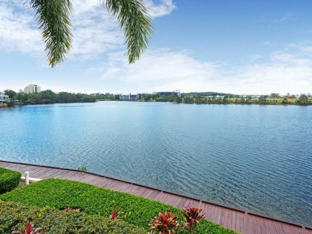 GROUND FLOOR WATERFRONT APARTMENT