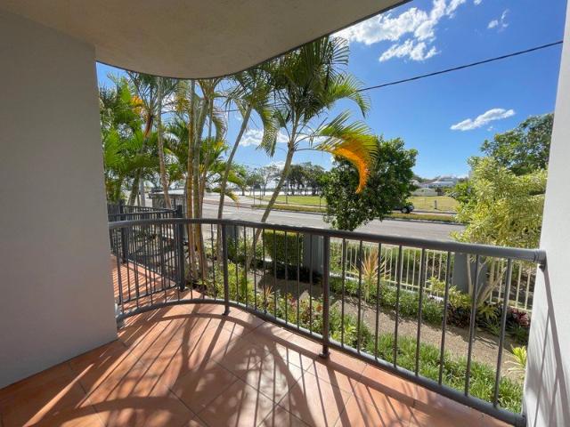 Ground Floor Waterfront Complex!