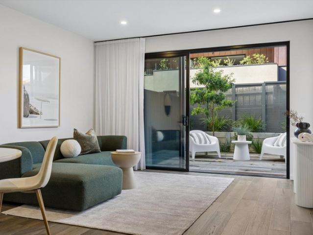 Ground Floor with Wonderful Courtyard and Exceptional Space