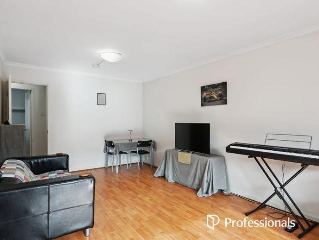 Ground Floor Two Bedroom Apartment in Secure Complex