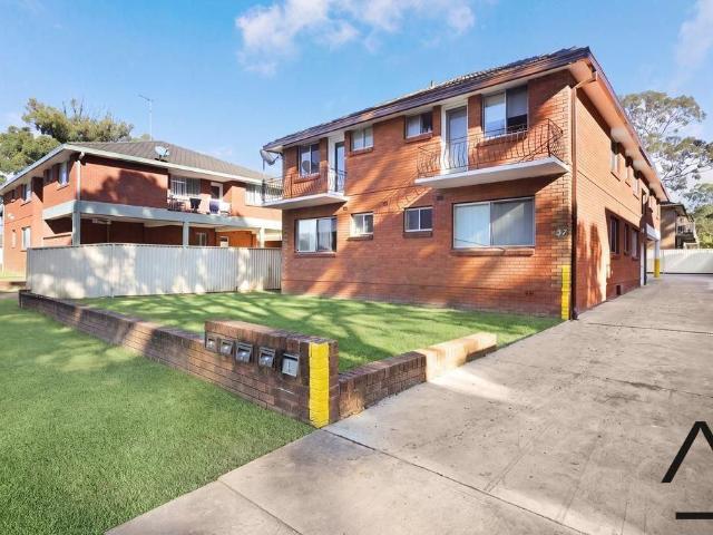 House For Lease 1/37 Oxford St, Merrylands NSW 2160