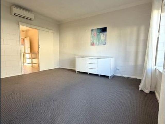 Ground floor unit in tree lined location