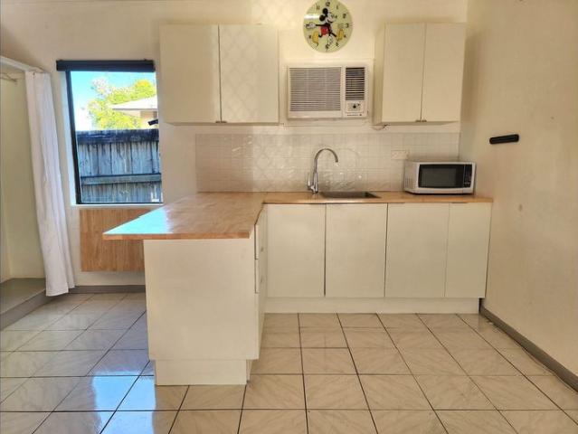 GROUND FLOOR UNIT IN A SECURE GATED COMPLEX