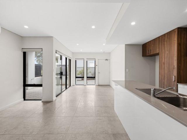 GROUND FLOOR UNIT IN BOUTIQUE GROUP