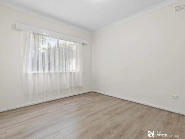 GROUND FLOOR UNIT IN PRIME LOCATION!
