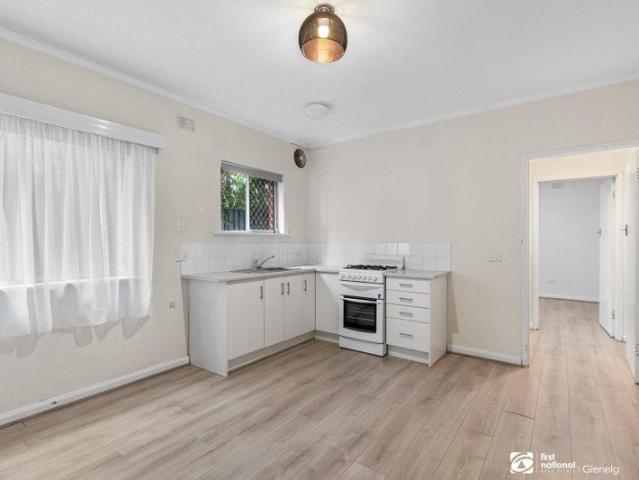 GROUND FLOOR UNIT IN PRIME LOCATION!
