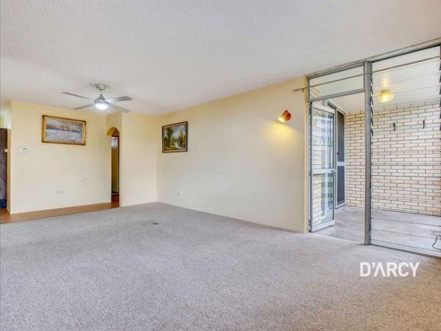 Ground Floor Unit near Taringa Station