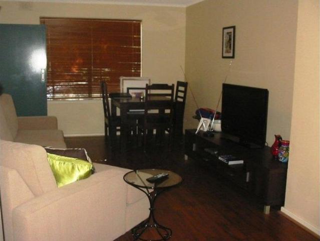 Ideal Ground Level 2 Bedroom Unit. Superbly located between King William & Unley Roads