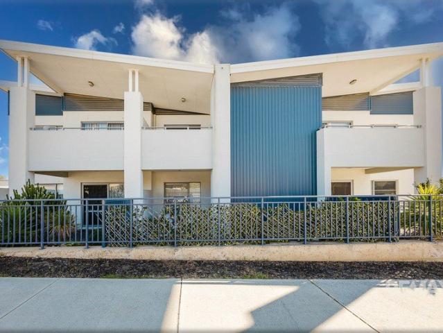 GROUND LEVEL APARTMENT