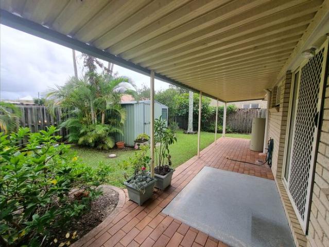 GROUND LEVEL UNIT IN PRIME LOCATION