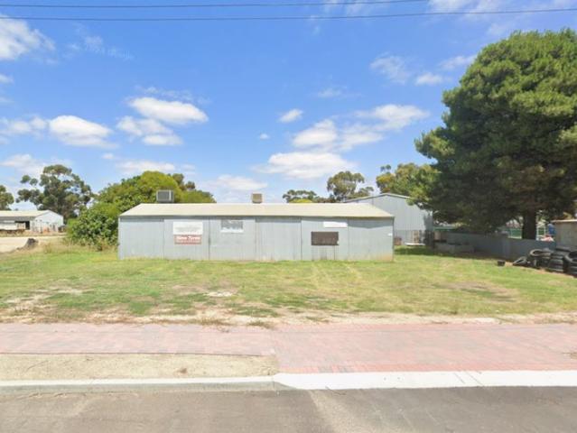 Grounded Investment with Shed & Services Connected
