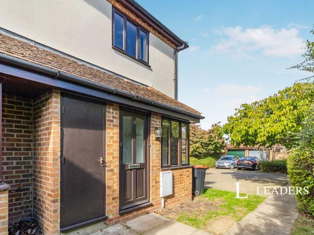 Groundsel Close, Walnut Tree, Milton Keynes MK7, 2 bed property to rent, £1,250 pcm | PrimeLocation