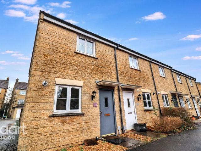 Grouse Road, Calne 2 bed end of terrace house to rent £1,200 pcm £277 pw