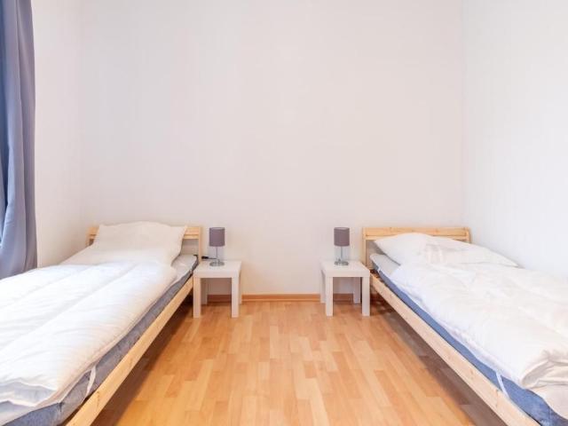 Group Apartments close to city center, great parking, Chemnitz Amsterdam Apartments for Rent
