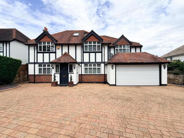 Grove Wood Hill, Coulsdon 5 bed detached house to rent £4,360 pcm £1,006 pw