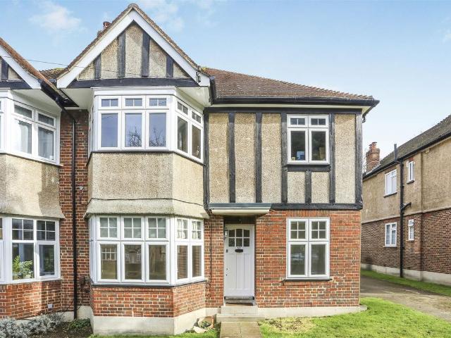 Grove Avenue, Sutton SM1, 2 bed maisonette to rent, £1,650 pcm | PrimeLocation