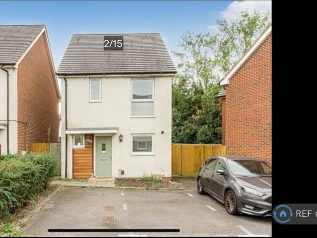 Grove Corner, Milton Keynes, MK14 3 bed detached house to rent £1,400 pcm £323 pw