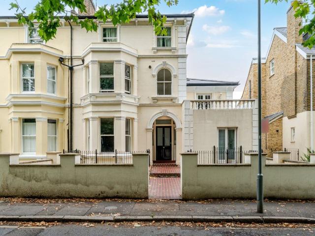 Grove Crescent, Kingston Upon Thames KT1, 1 bed flat to rent, £1,800 pcm | PrimeLocation