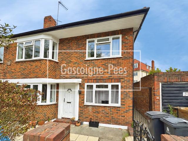 Grove Crescent, Kingston Upon Thames KT1, 2 bed property to rent, £2,100 pcm | PrimeLocation