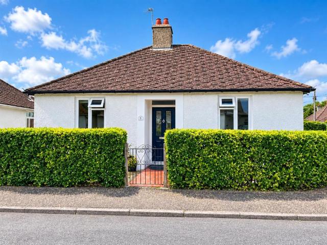 Grove Crescent, Littlehampton BN17 2 bed detached bungalow to rent £1,395 pcm £322 pw