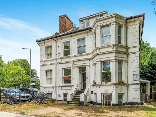 Grove Crescent, Surrey KT1 9 bed house share to rent £775 pcm £179 pw