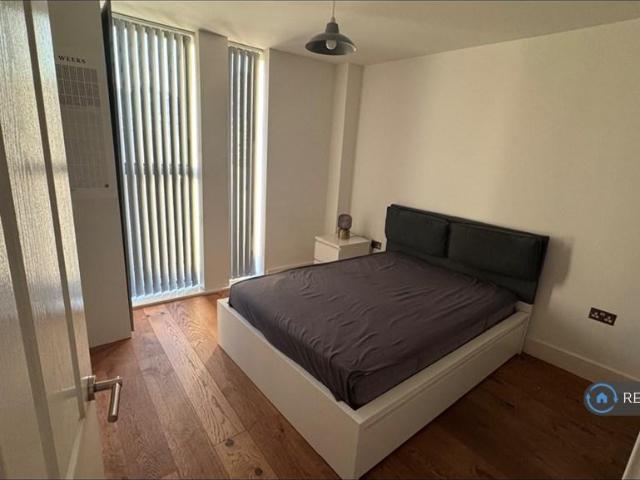 Grove Green Road, London, E11 1 bed in a flat share to rent £1,050 pcm £242 pw