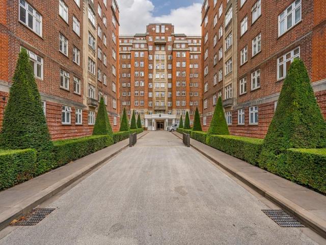 Grove Hall Court, St Johns Wood. 1 bed apartment to rent £2,250 pcm £519 pw
