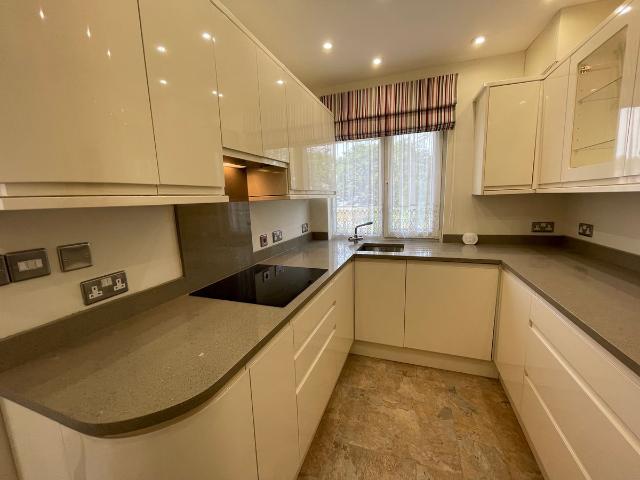 Grove House, Swansea SA3, 2 bed maisonette to rent, £1,150 pcm | PrimeLocation