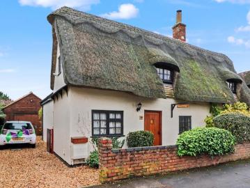 Grove Lane, Cambs PE28 4 bed cottage to rent £1,895 pcm £437 pw