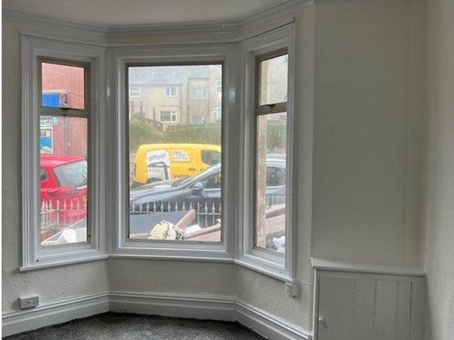 Grove Park, Colwyn Bay LL29, 3 bed detached house to rent, £1,050 pcm | PrimeLocation