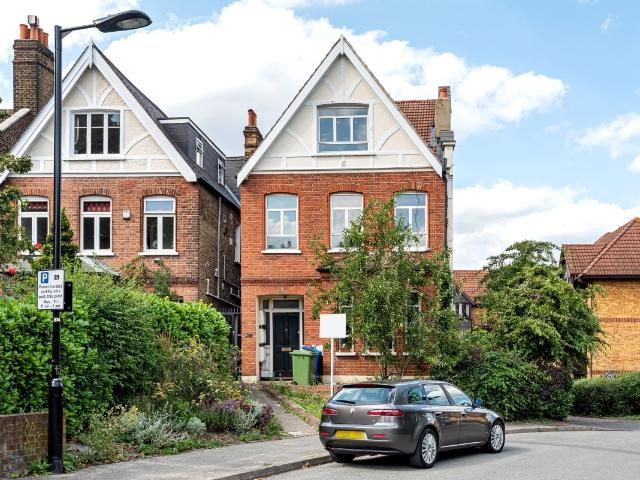 Grove Park, London SE5, 2 bed flat to rent, £2,300 pcm | PrimeLocation