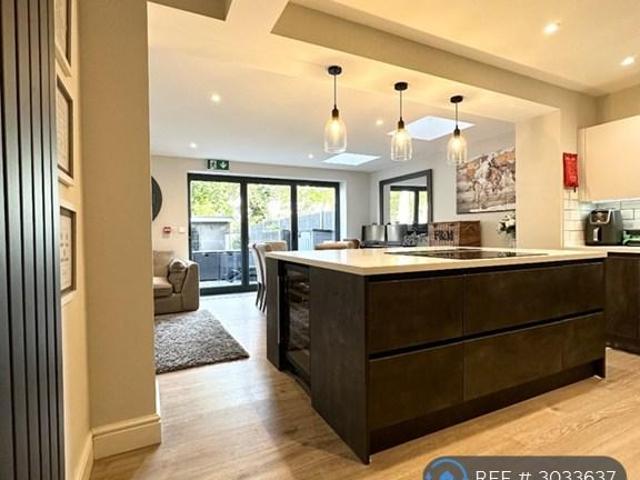 Grove Park Road, London, SE9 7 bed end of terrace house to rent £1,300 pcm £300 pw