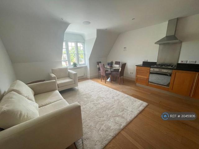 Grove Park Road, London, W4 1 bed flat to rent £2,000 pcm £462 pw